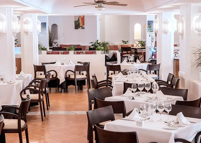 Marino Tenerife Коста-дель-Силенцио