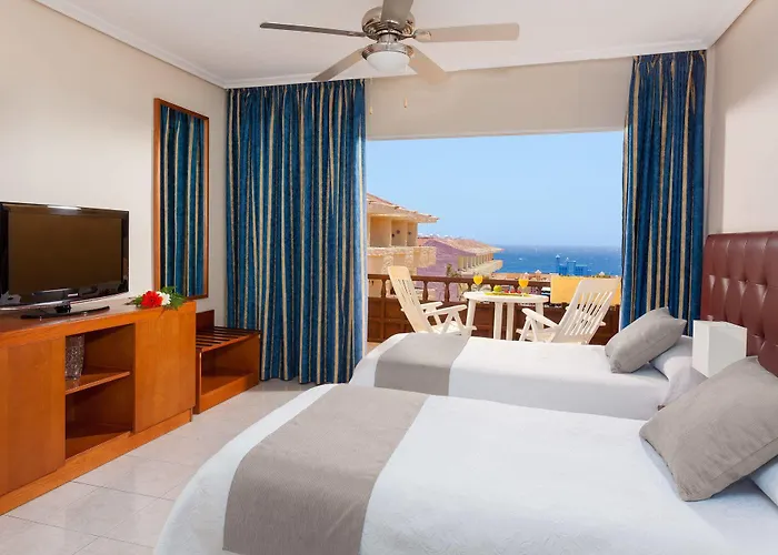 Отель Marino Tenerife Коста-дель-Силенцио
